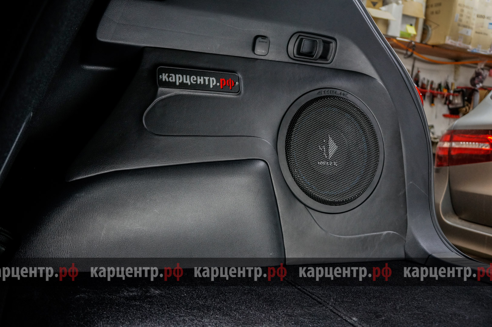 Короб для сабвуфера в крыло для ВАЗ 2110 и Лада Приора седан (ВАЗ 2170)